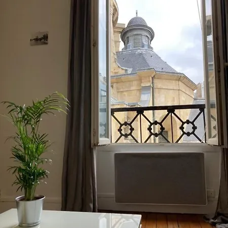 37m At 2 Steps From The Place Des Vosges Апартаменты *