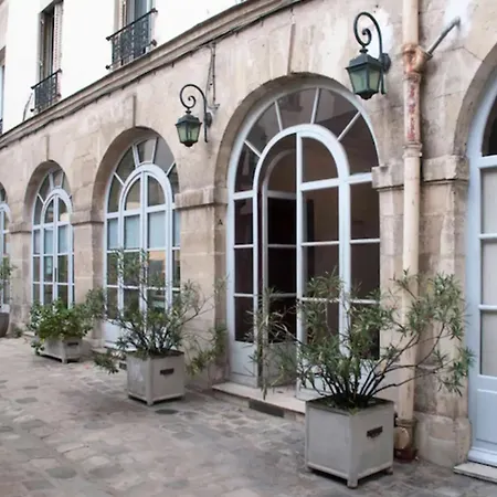 37m At 2 Steps From The Place Des Vosges